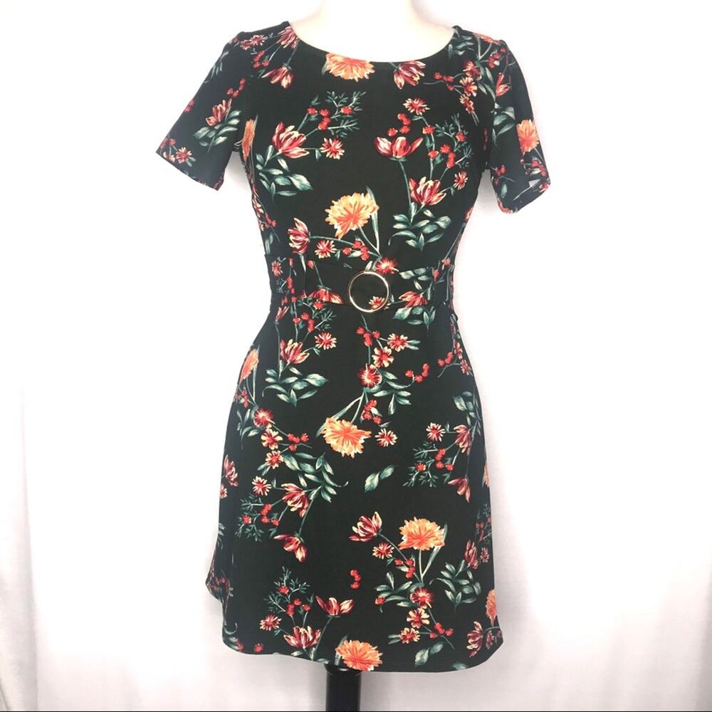 V). B. Darlin Floral Fit Flare Dress Black Red 9/10